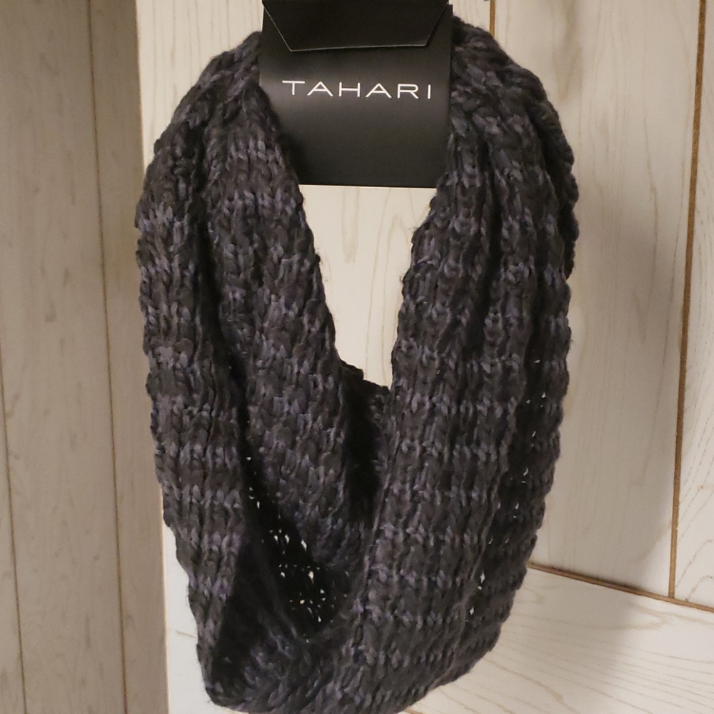 Tahari scarf